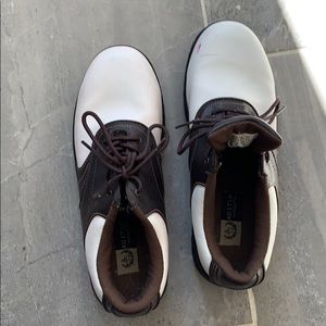 Golf shoes size 9